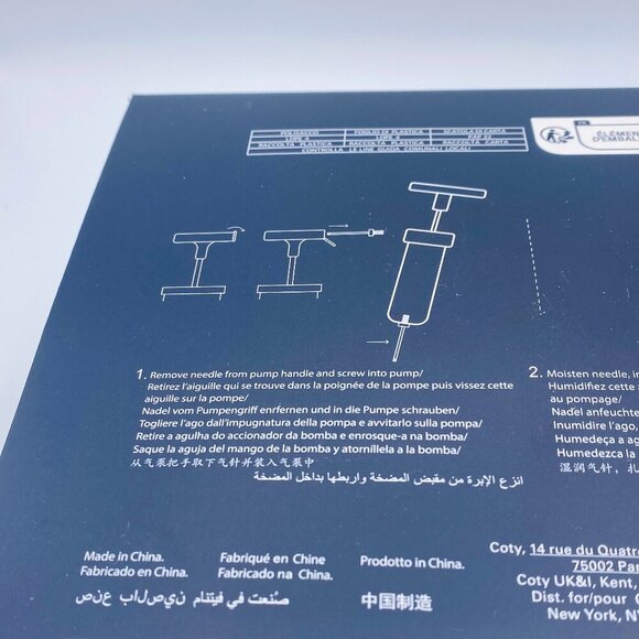 Hugo Boss Soccer Ball Set ,Black Ball with Inflator Pump, Size 5,Gift Boxed-NEW - Picture 9 of 12